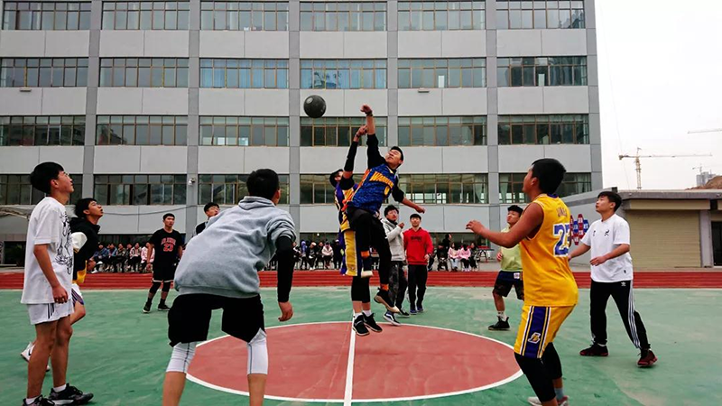 兰州市九州艺术学校举行学生篮球比赛
